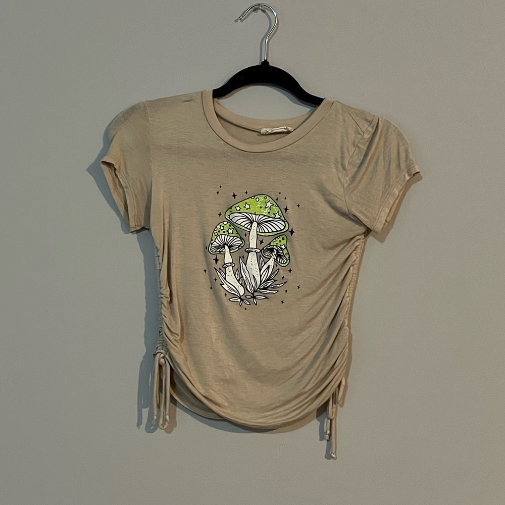 Mushroom graphic tee